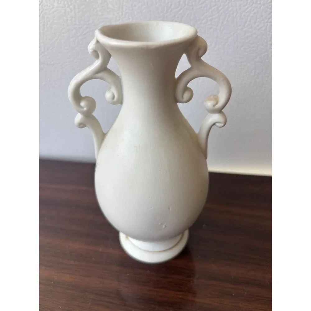J.S.N.Y. vintage ceramic